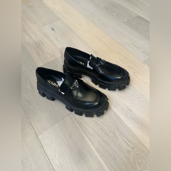 BRAND NEW PRADA CHUNKY MONOLITH LOGO LOAFERS - Picture 1 of 1